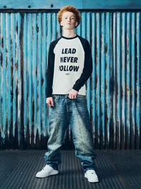 LEAD RAGLAN LS [BLACK], side view (3 of 3)
