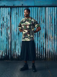OUTLINE HEAVYWEIGHT TEE [WOODLAND CAMO], side view (3 of 3)