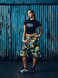 ALWEIZ BABY TEE [BLACK] — side view (3 of 3)