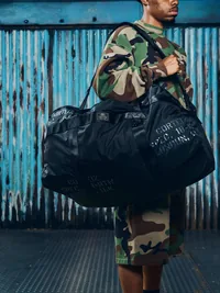 XXL COMMANDO DUFFLE BAG [BLACK], close-up (5 of 5)