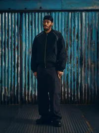QUILTED EXCHANGE BOMBER [BLACK], close-up (5 of 6)